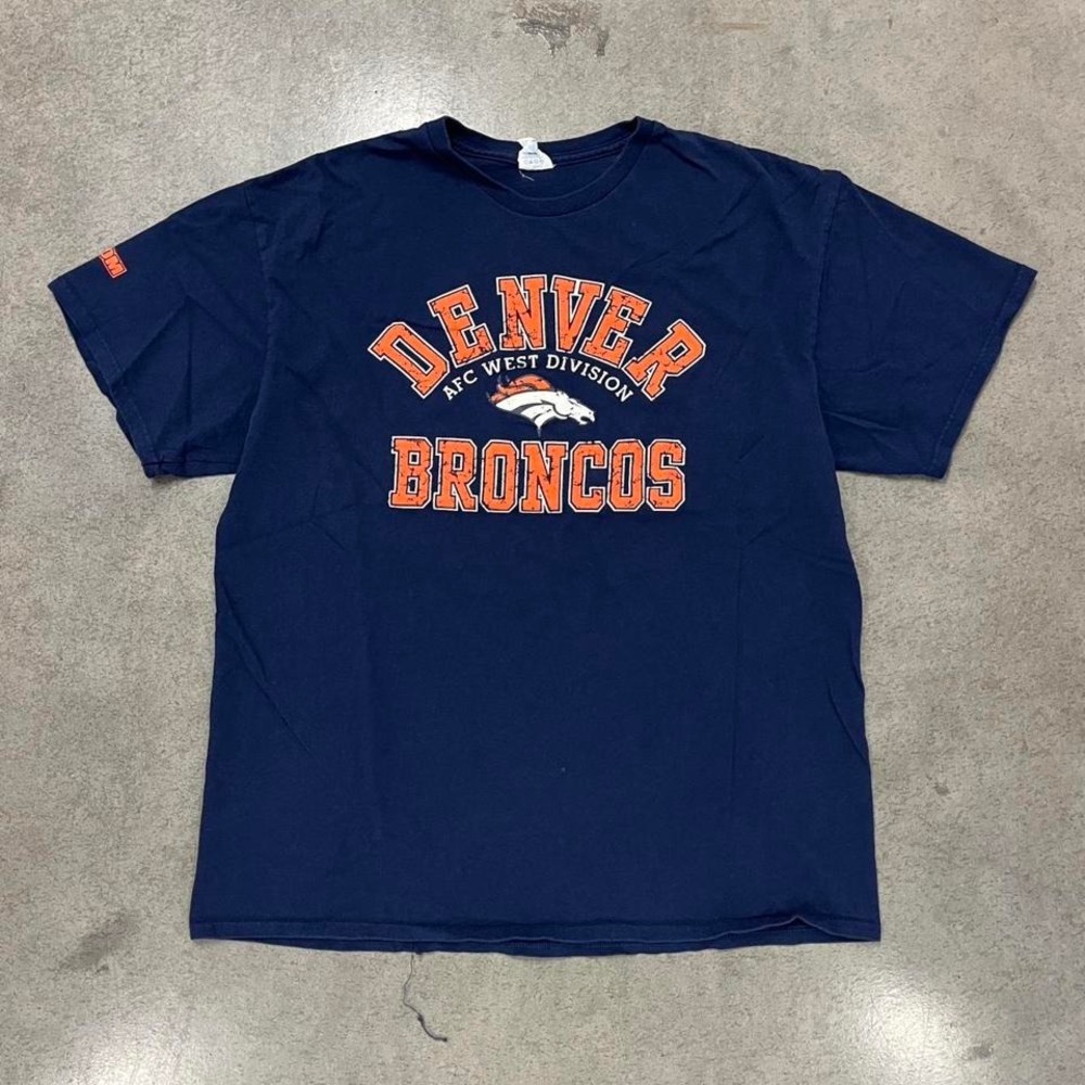 vintage 2000s denver broncos tee